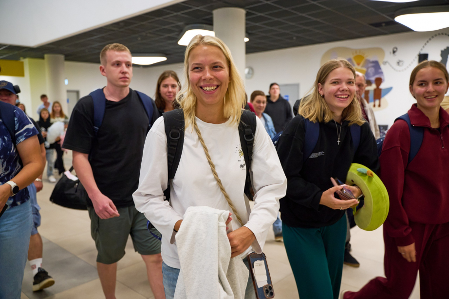 Сборная России по кёрлингу прилетела тренироваться в Хабаровск