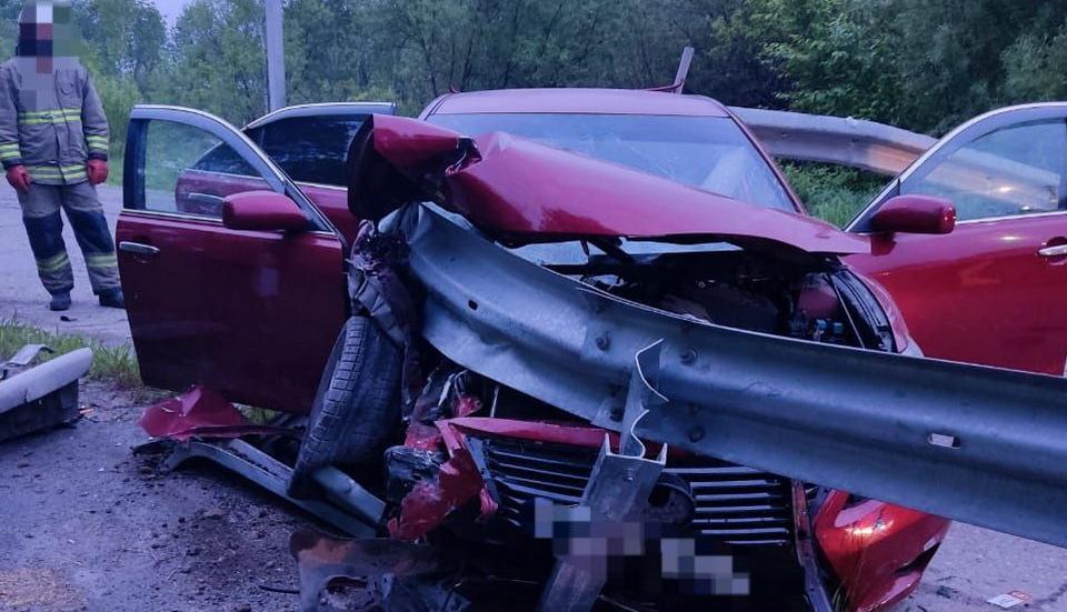 17-летняя хабаровчанка устроила ДТП на Toyota-Camry матери