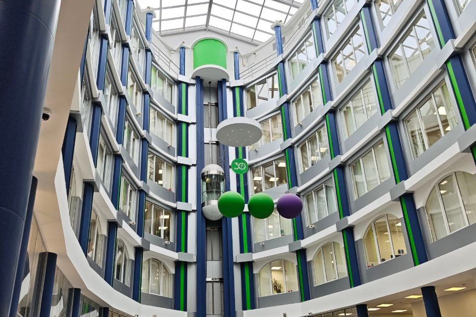 Восемь топ-менеджеров МегаФона признаны лучшими в России