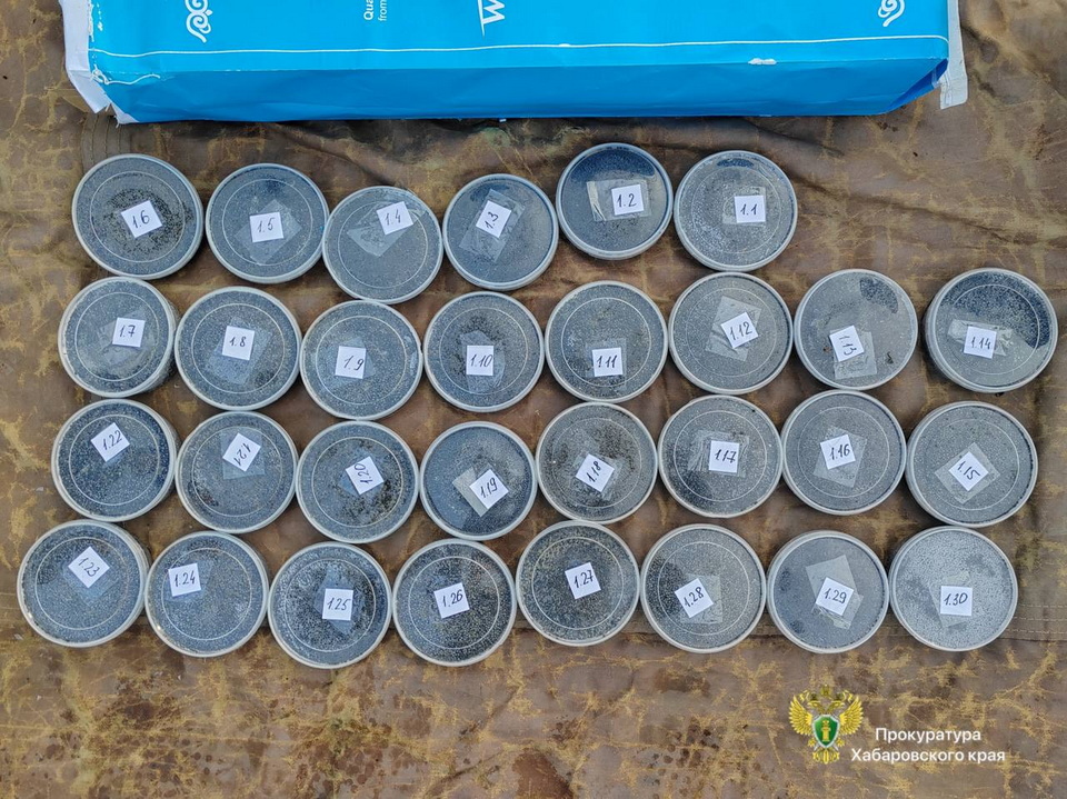 Трёх жителей Хабаровского края будут судить за 3 тонны чёрной икры