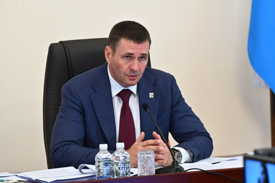 Дмитрий Демешин: «Дети должны учиться в современных и безопасных школах и детсадах»