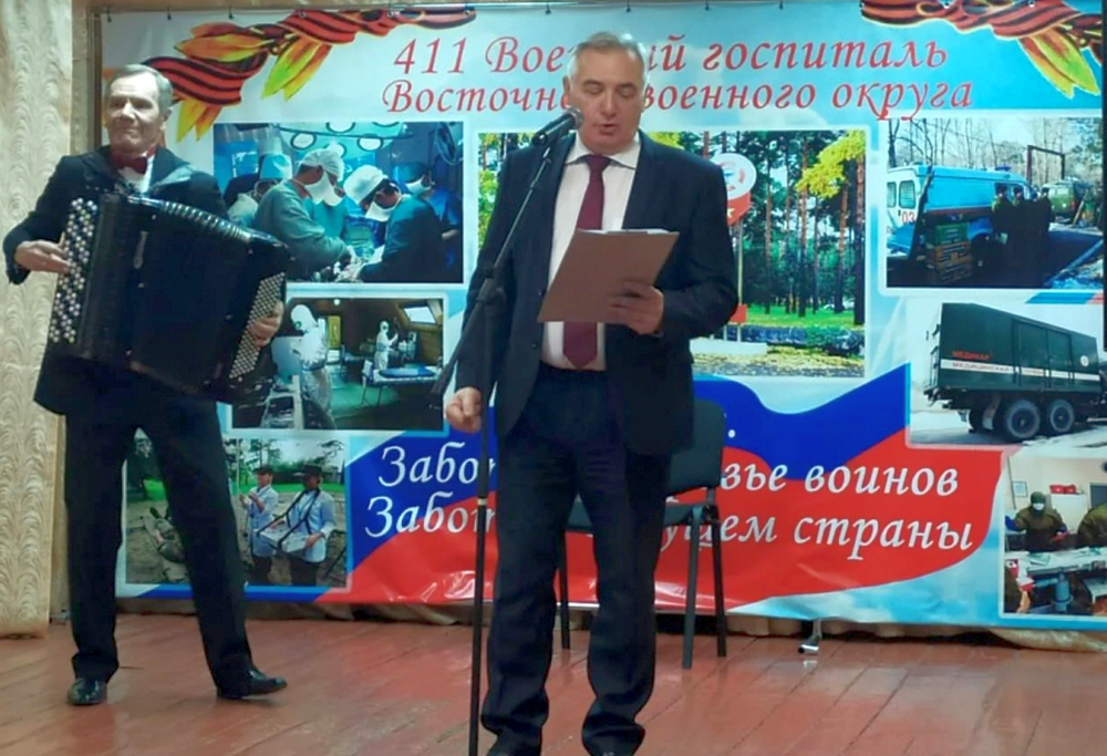 Творческие подарки сделали хабаровские артисты участникам спецоперации