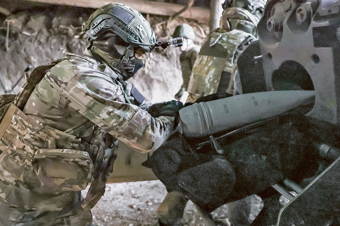 Операторы БпЛА Восточного военного округа облегчают работу штурмовикам