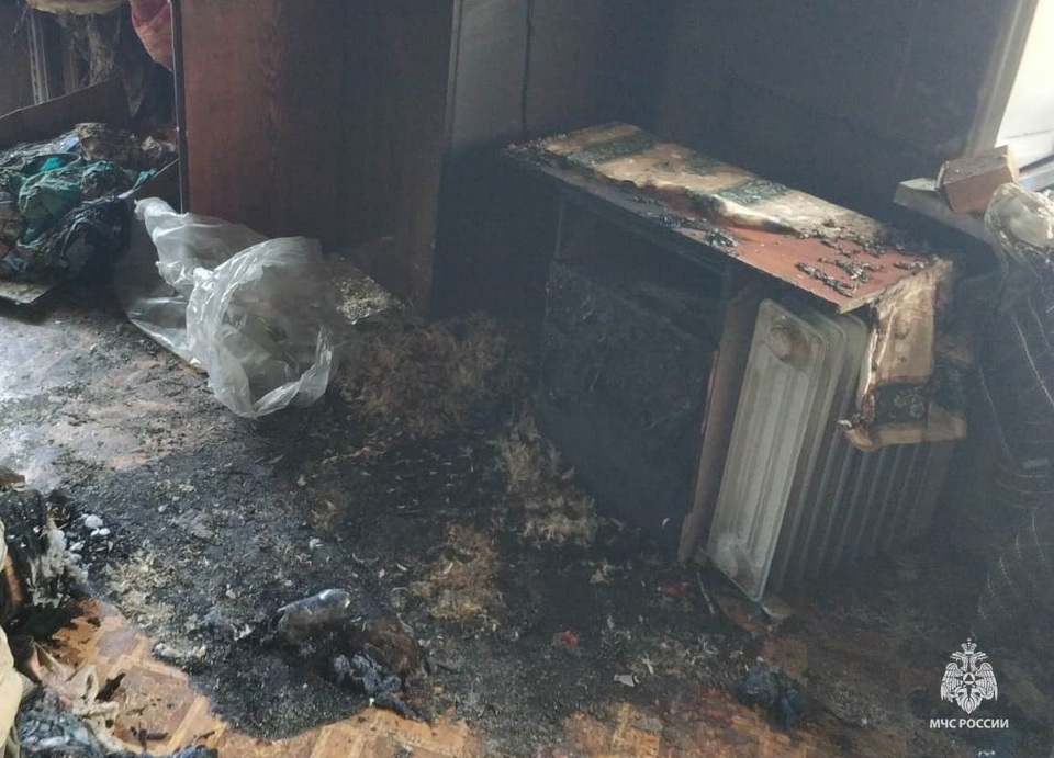 Пенсионерка в Хабаровском крае погибла при пожаре из-за свечи