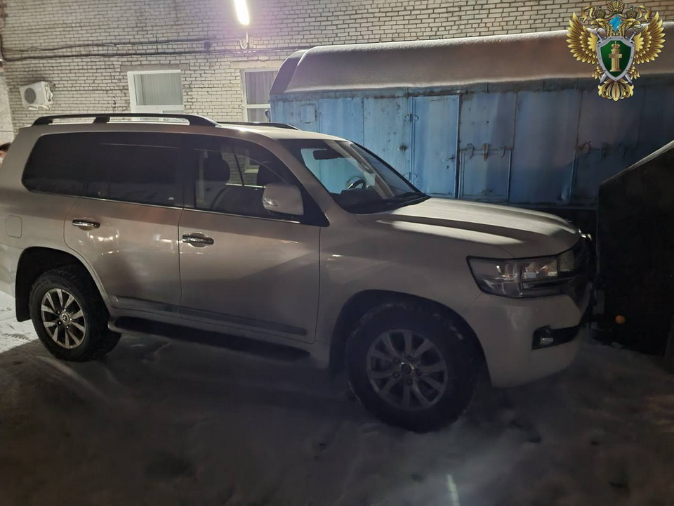 В Хабаровском крае бывший сотрудник РЖД осужден за взятку внедорожником и сваями