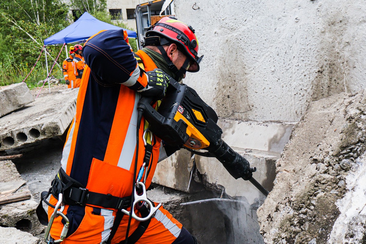 Хабаровские спасатели делятся опытом с коллегами из Монголии и Китая