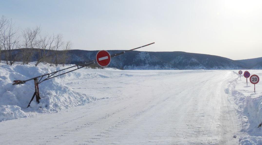 В Николаевске-на-Амуре закрыта муниципальная ледовая переправа
