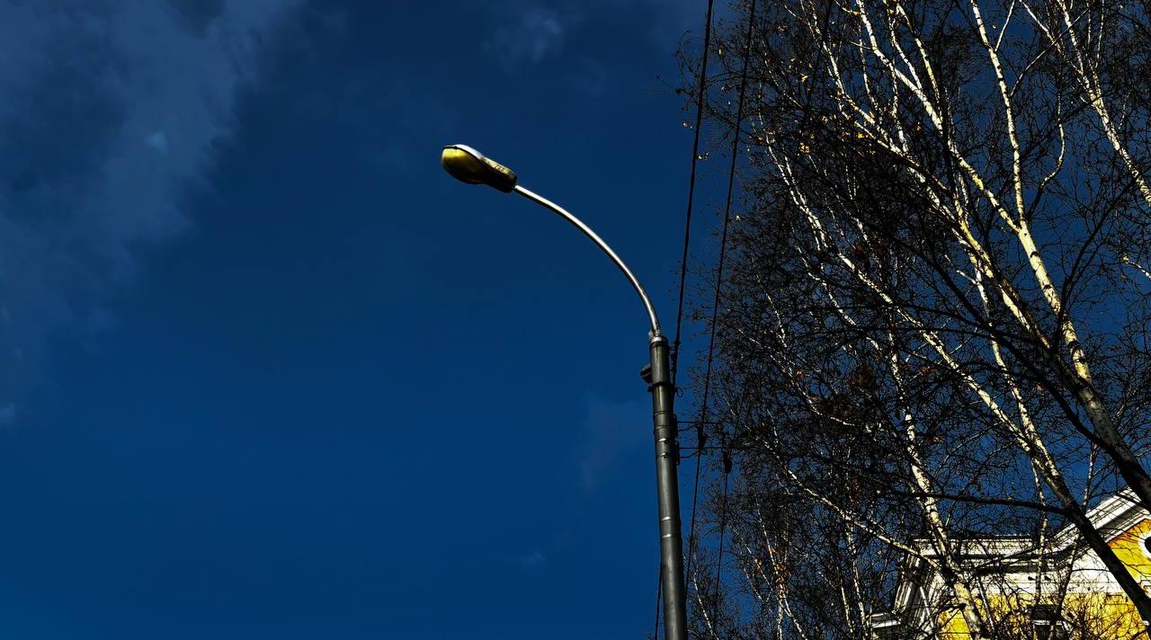 В «Горсвете» Хабаровска объяснили, почему в городе днём горят фонари