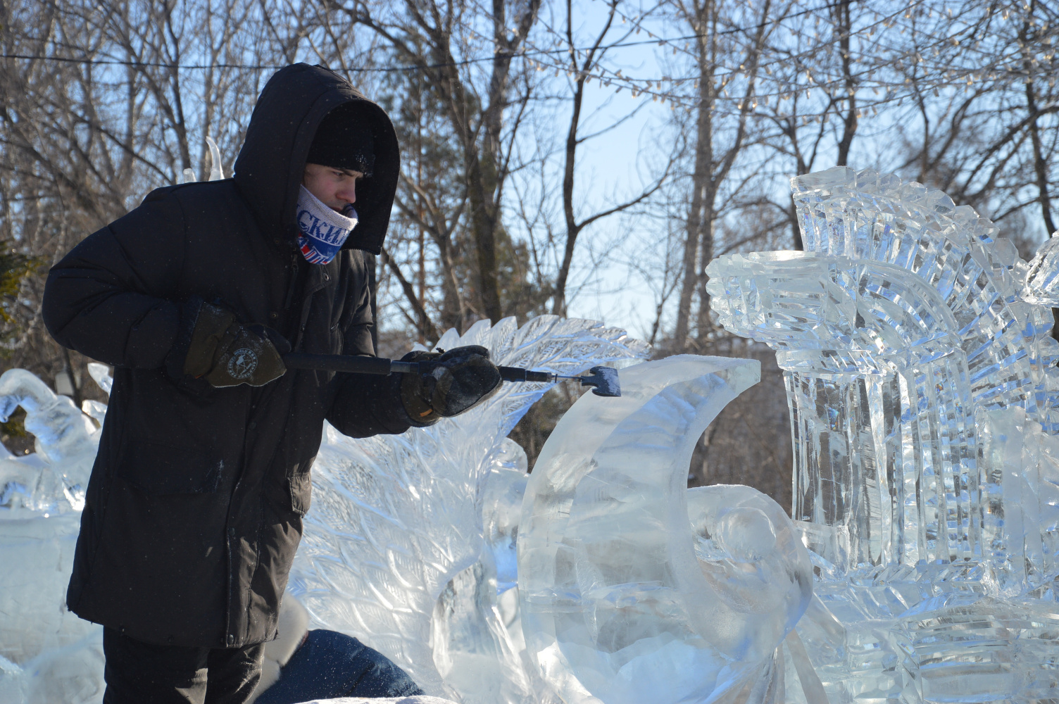 Персонажи сказок поселились в хабаровском парке «Динамо»