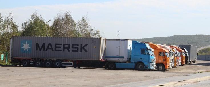 Власти Приморья закрыли доступ грузовиков к таможне 