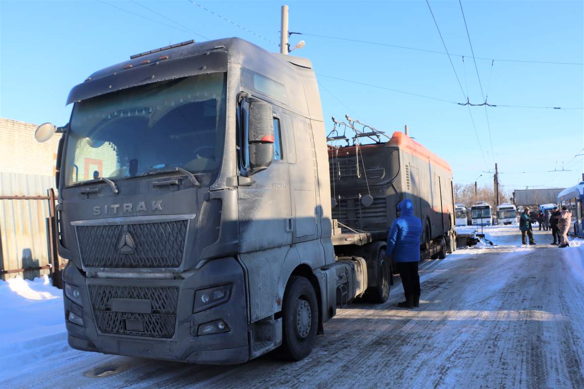 Новый троллейбус на автономном ходу доставили в Хабаровск