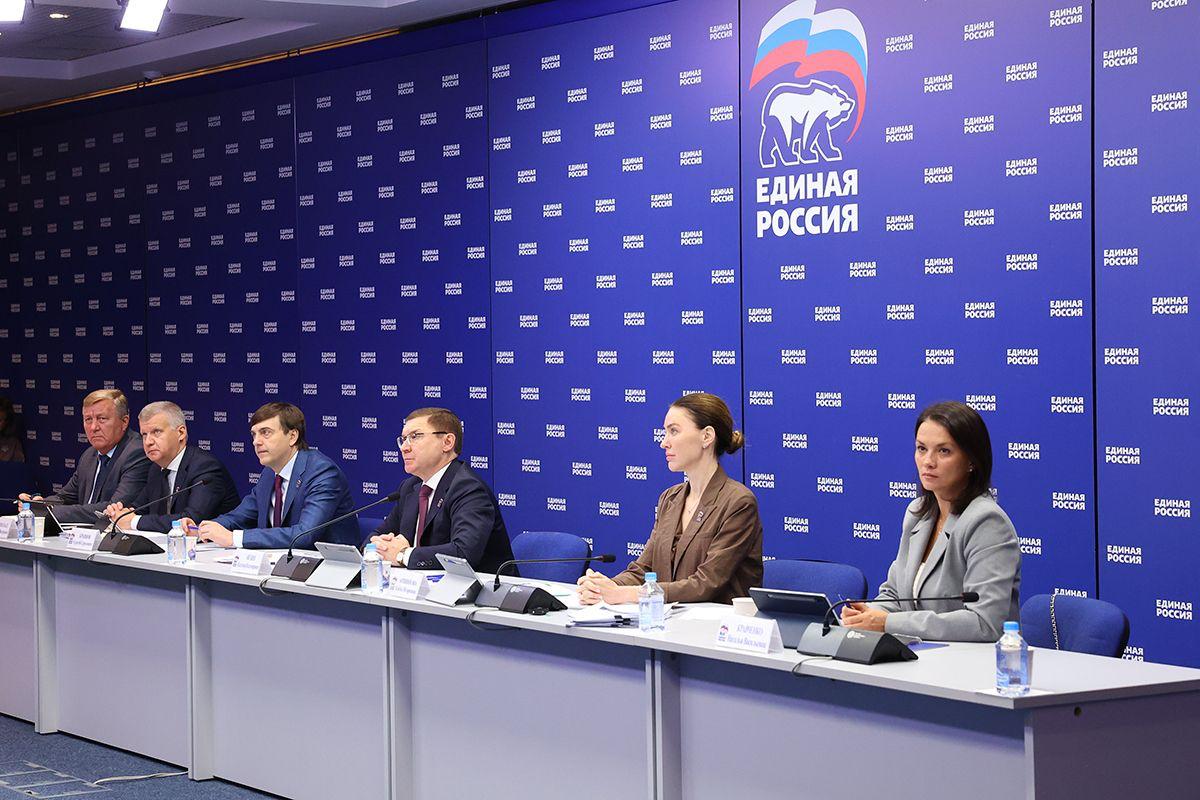 «Единая Россия» контролирует ход капремонта школ на всех этапах