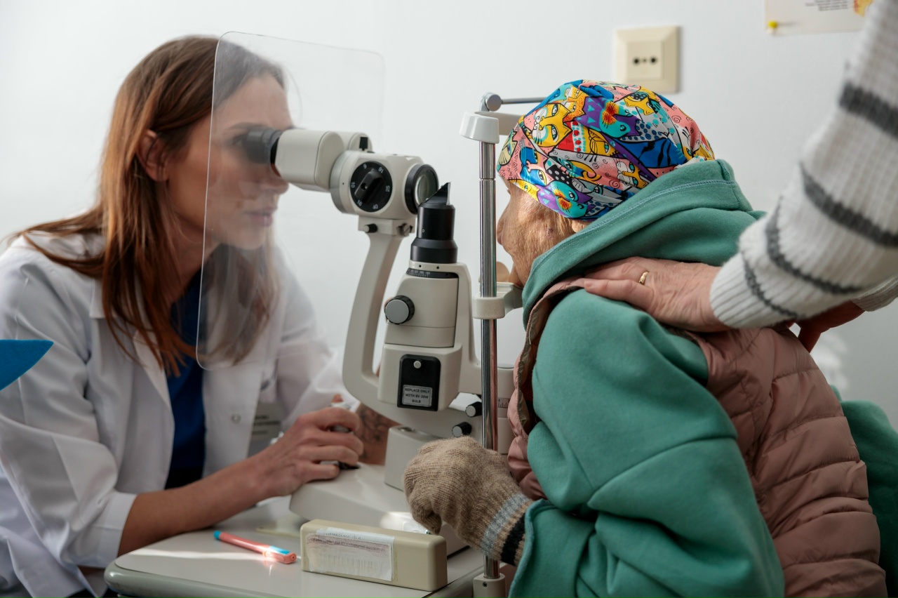 Офтальмологи вернули зрение старейшей жительнице Хабаровского края