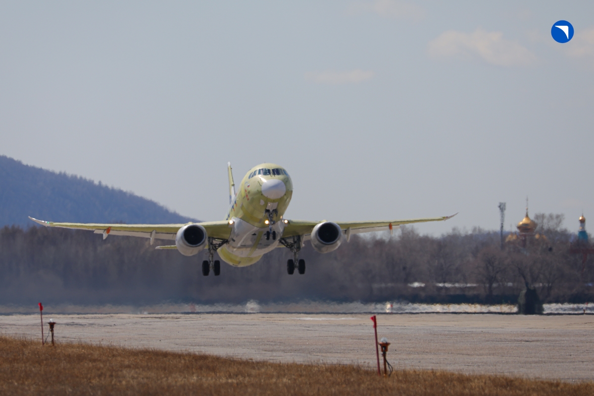 Импортозамещённый Superjet-100 в Комсомольске-на-Амуре испытали на «зубцах»