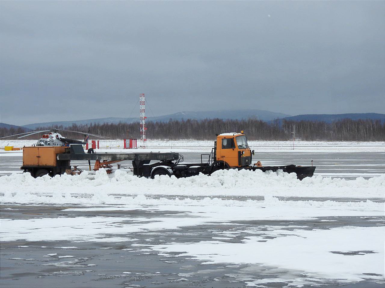 Работа двух аэропортов приостановлена в Хабаровском крае