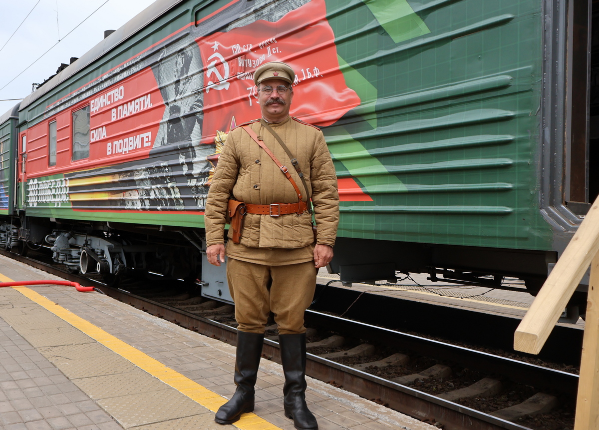 Хабаровчане встретили агитпоезд Министерства обороны России