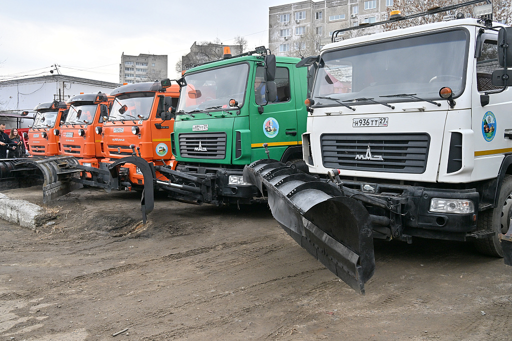 Новая снегоуборочная техника поступит в Хабаровск в ноябре