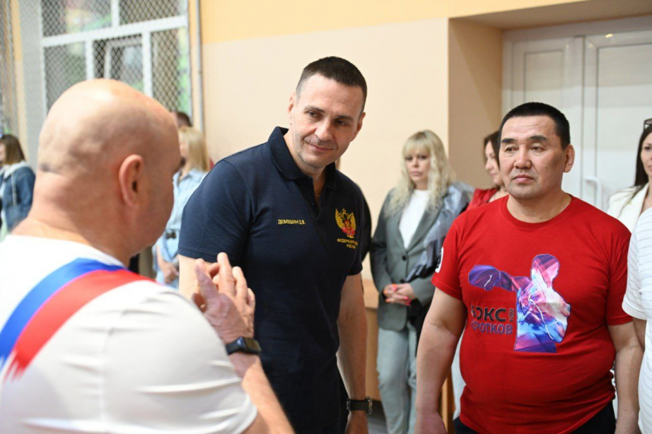 Дмитрий Демешин поддержит развитие бокса в Хабаровском крае