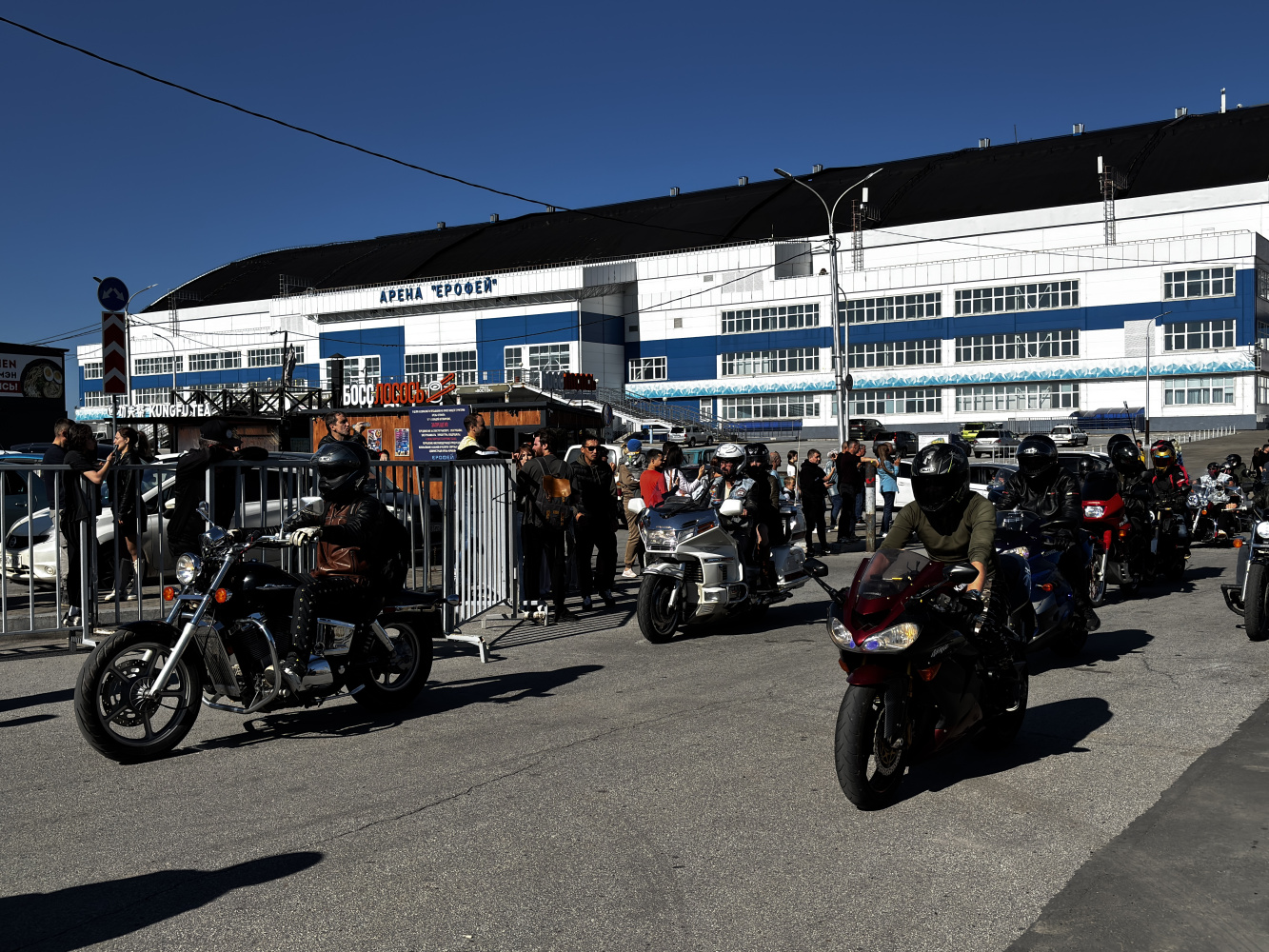 В Хабаровске знойно закрыли мотосезон