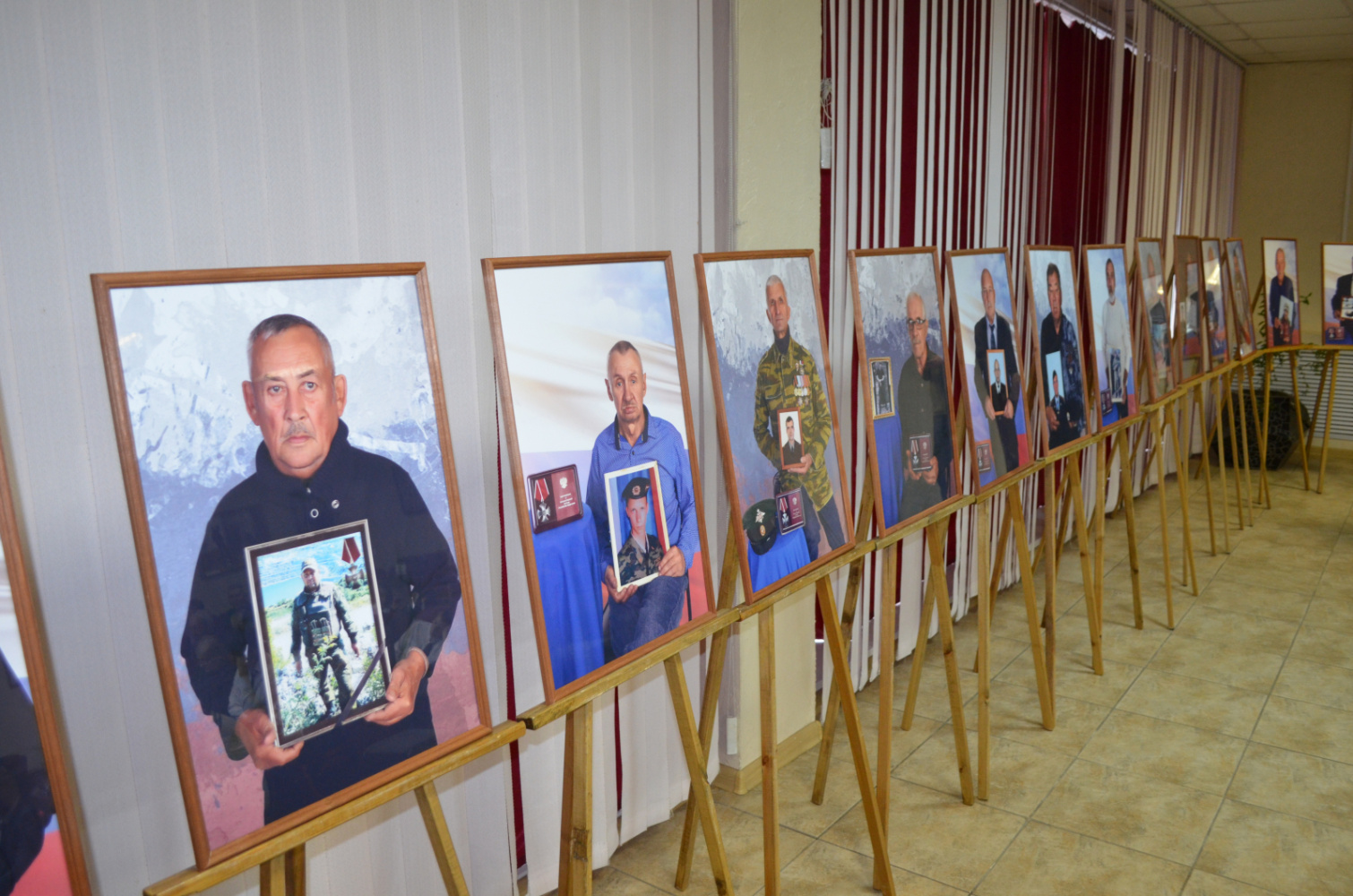 Выставка «Отцы Героев» в Комсомольске почтит память погибших в СВО бойцов