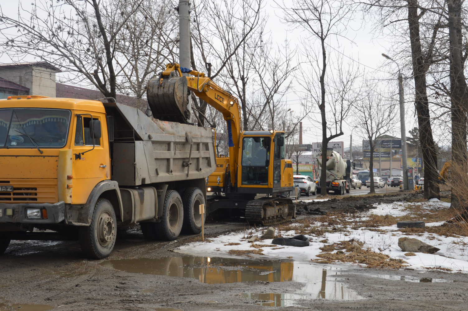 В Хабаровске начат ремонт проблемного участка проспекта 60‑летия Октября 