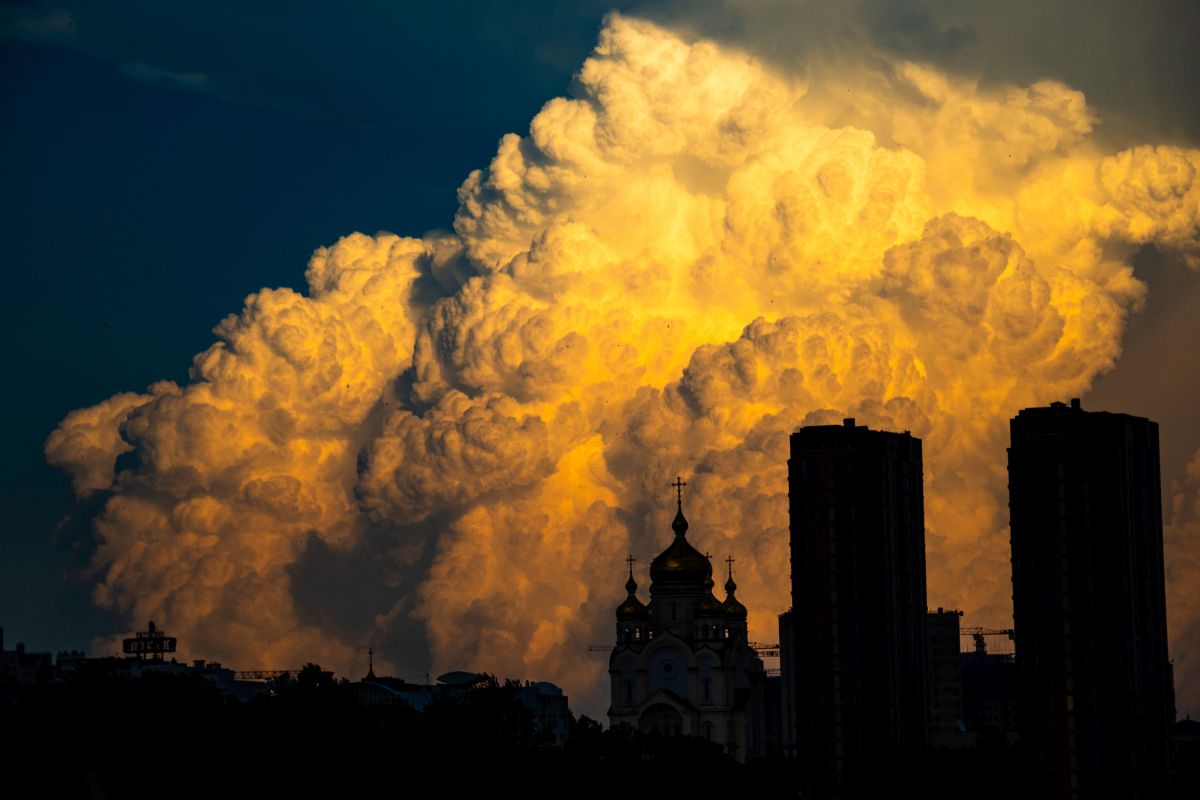 Сегодня вечером Хабаровск может накрыть ещё одна мощная гроза