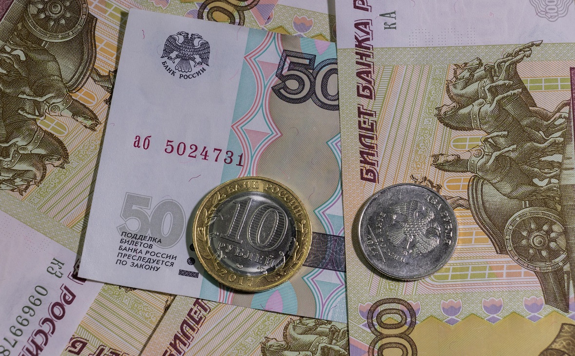 Проезд на двух автобусных маршрутах в Хабаровске станет дешевле