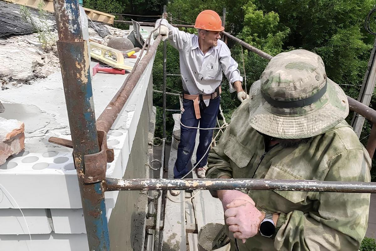 Хабаровский край восстанавливает важную подстанцию в Дебальцево ДНР