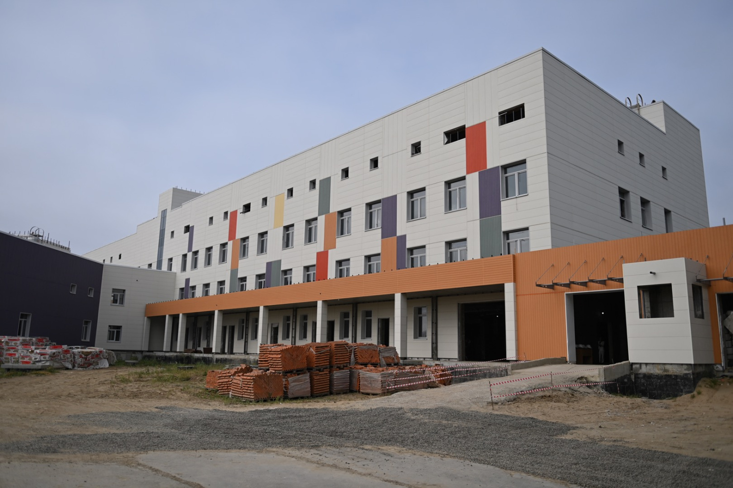 Супербольницу для детей в Комсомольске-на-Амуре достроят поэтапно