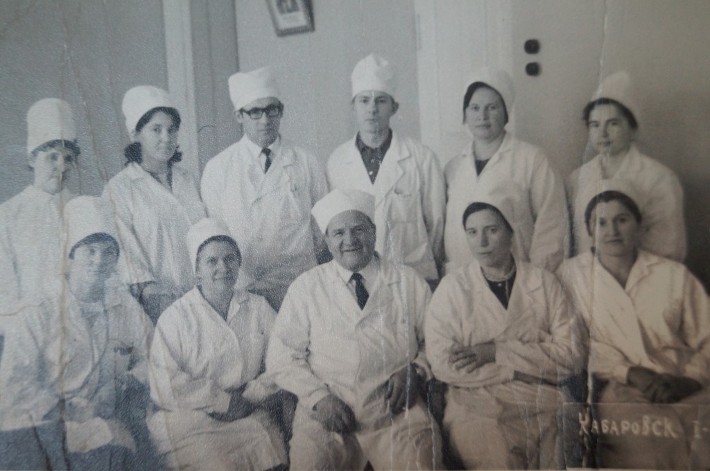 медицинский институт Хабаровск. Сиротина - в нижнем ряду вторая слева..JPG