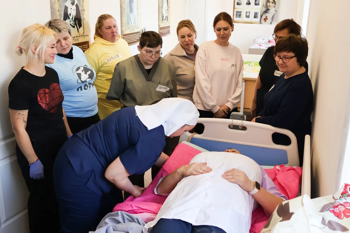 Сестёр милосердия готовят в Хабаровске для помощи раненым в СВО