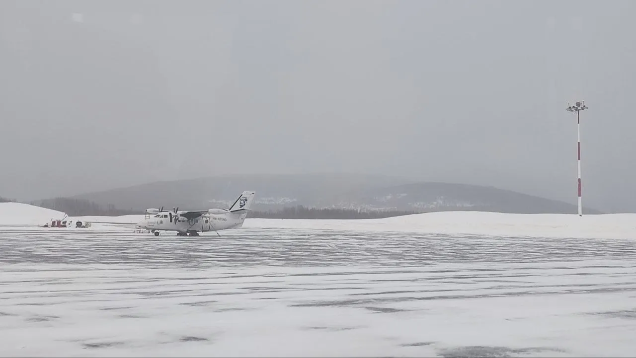 Авиарейсы из Хабаровска в Охотск и Нелькан переносятся по метеоусловиям