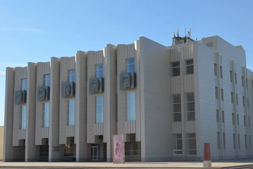 Драмтеатр Комсомольска-на-Амуре покажет выставки в честь Дня Победы