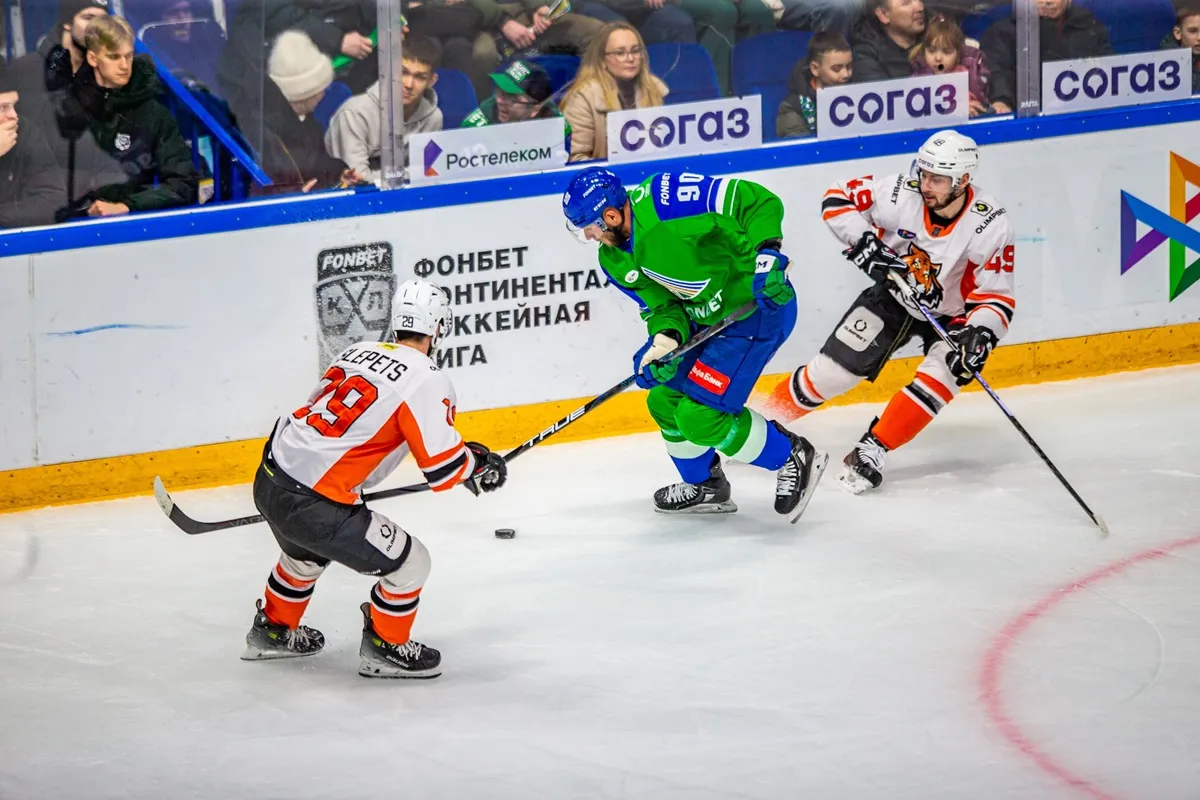 Хабаровский «Амур» уступил уфимскому «Салавату Юлаеву» в овертайме