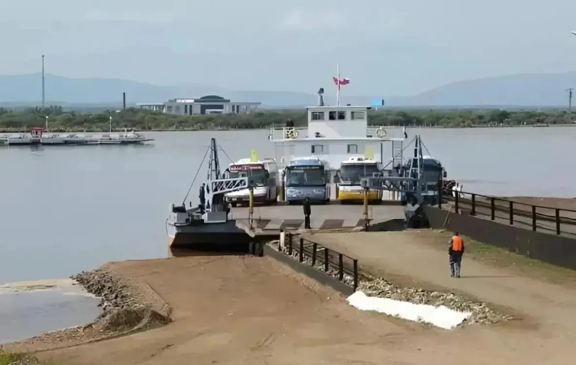 Паром «Жаохэ – Покровка» прекратит работу из-за падения уровня Уссури