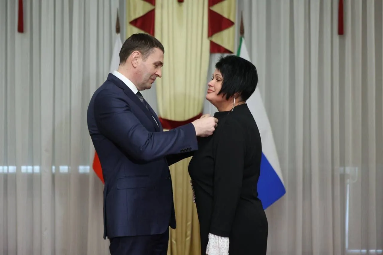 Дмитрий Демешин поздравил работников культуры с профессиональным праздником