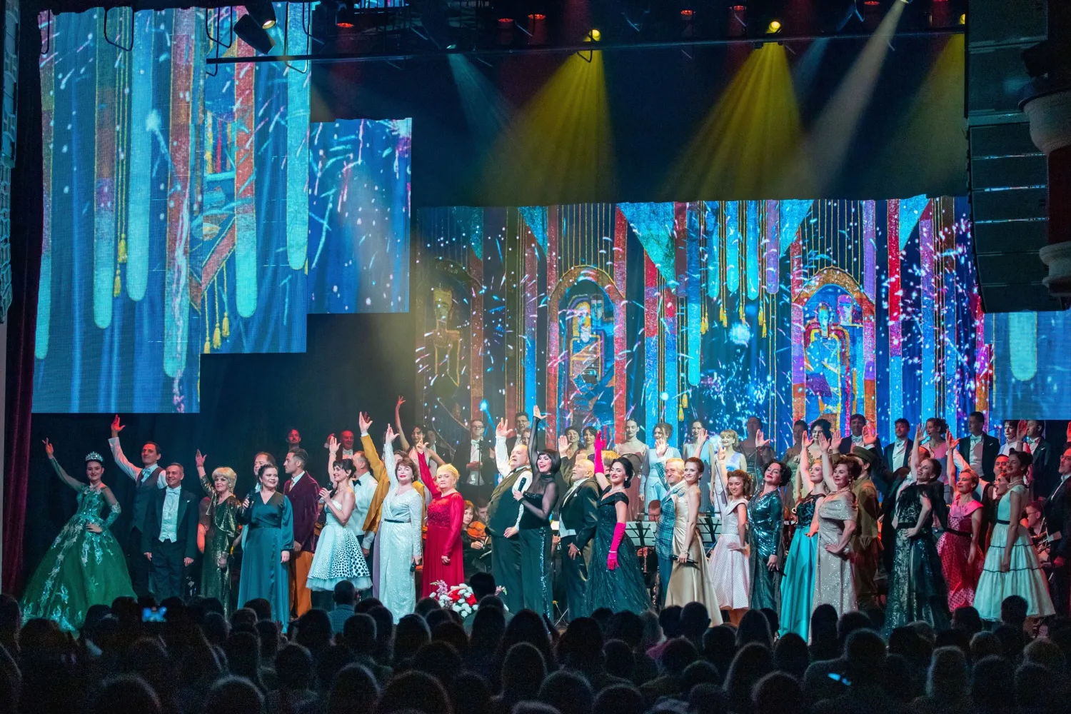 Артисты хабаровского музтеатра готовятся к премьере легендарной «Сильвы»