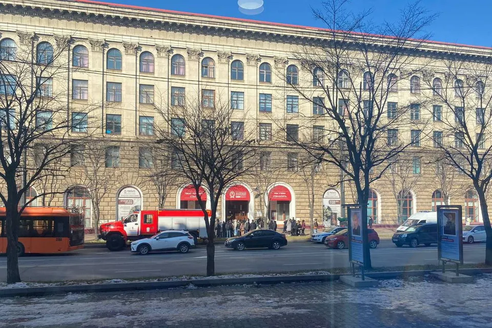 В Хабаровске из-за подозрительного предмета эвакуировали РАНХиГС