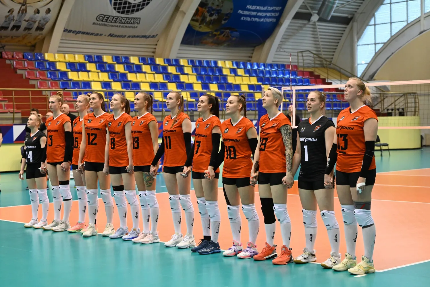 «Амурские Тигрицы» выиграли во втором матче ЧР по волейболу