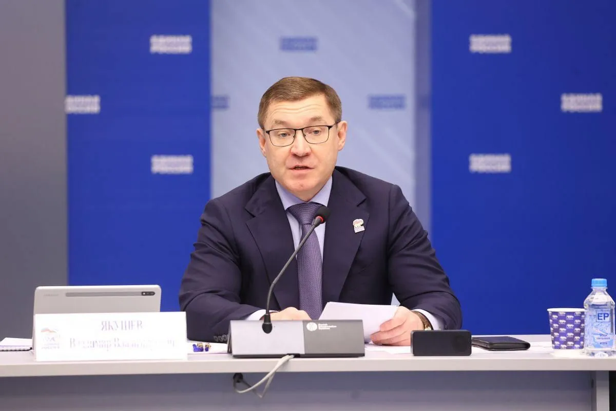 Владимир Якушев: «Единая Россия» внесла предложения в Стратегию развития образования