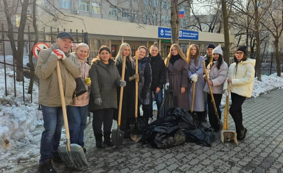 Чиновники в Хабаровском крае массово вышли на субботники