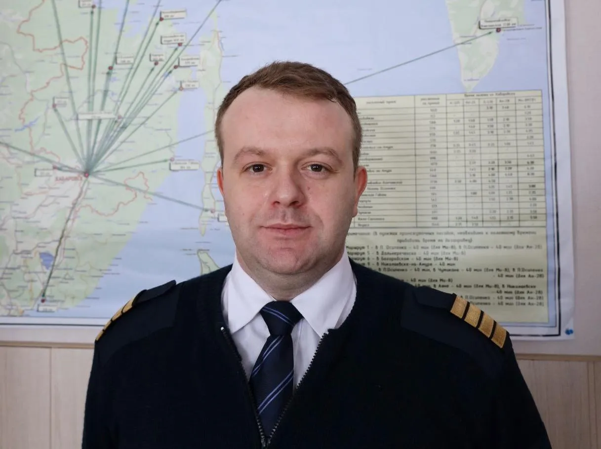 Новый командир «ХабАвиа» поцеловал самолёт