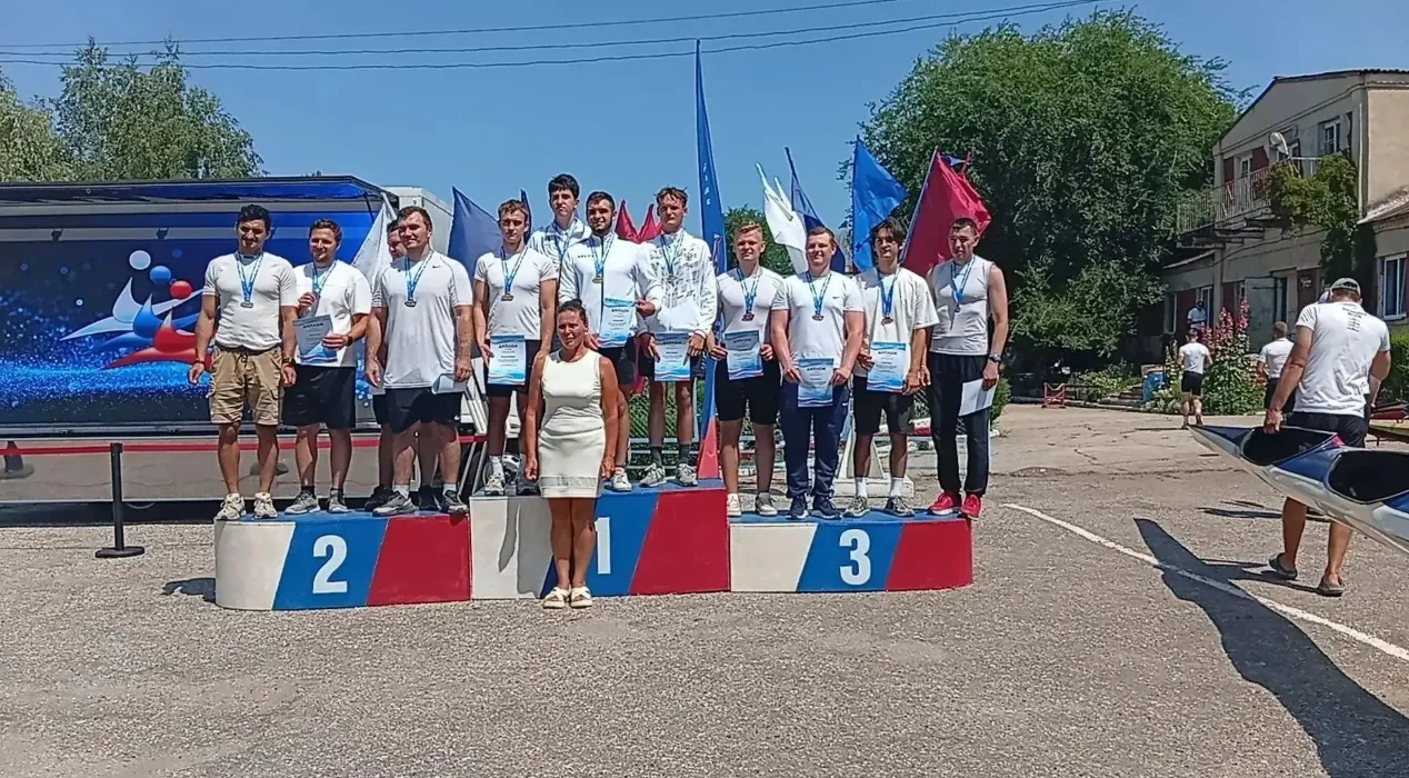 Хабаровские гребцы завоевали 4 медали и прошли отбор на чемпионат России