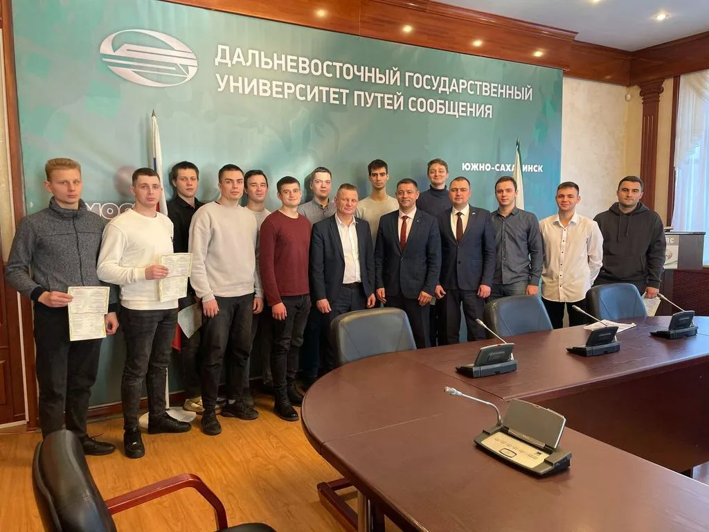 Студенты ДВГУПС помогают машинистам ДВЖД без отрыва от учёбы