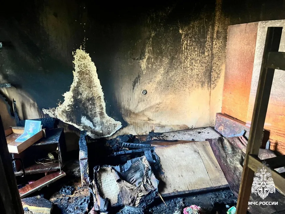 Хабаровский пенсионер погиб при пожаре в квартире в доме на Трамвайной