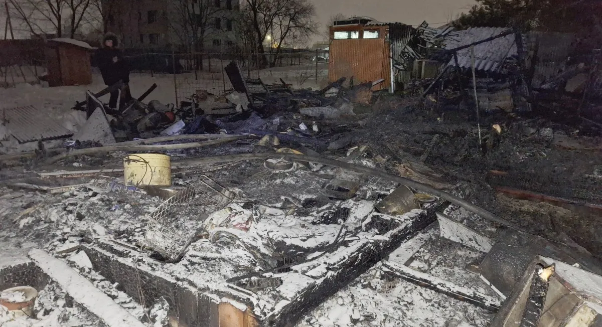 В пригороде Хабаровска в пожаре погибли мужчина и беременная женщина