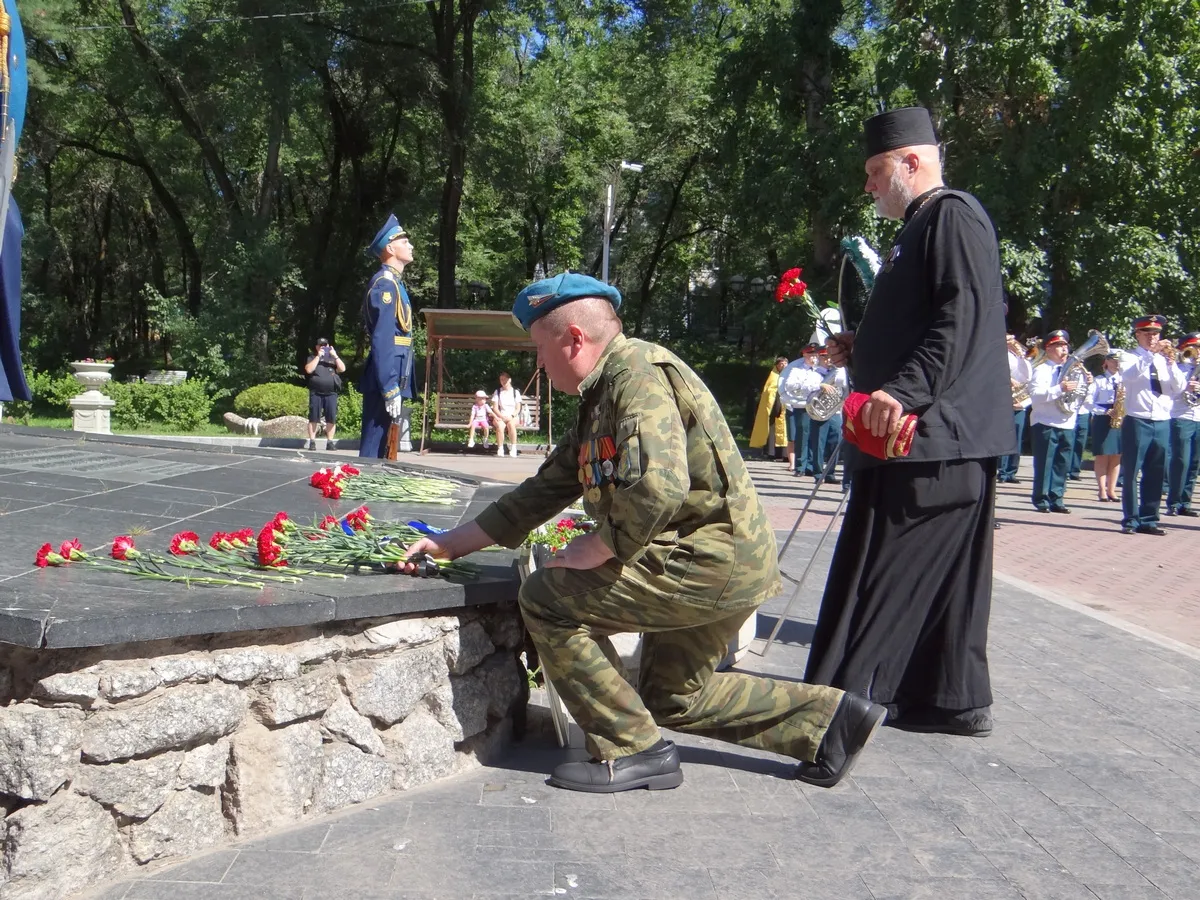 День Воздушно-десантных войск отметили в Хабаровске