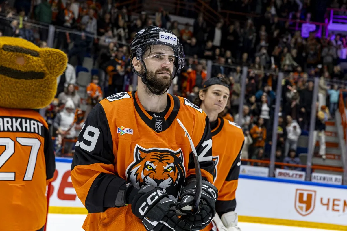 «Амур» на льду «Платинум Арены» на последней минуте выиграл у «Спартака»