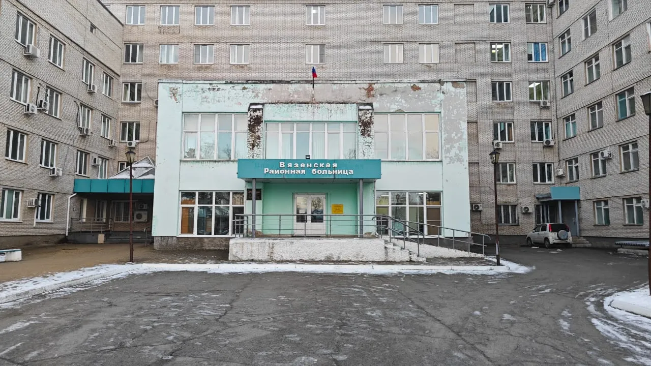 Вопрос с лифтами в Вяземской больнице решают по поручению Дмитрия Демешина