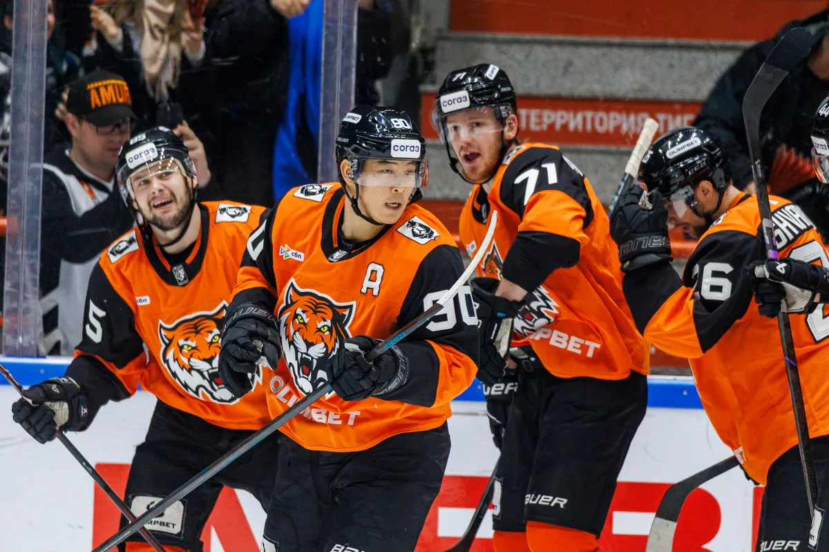 Хабаровский «Амур» дома разделался с омским «Авангардом» 